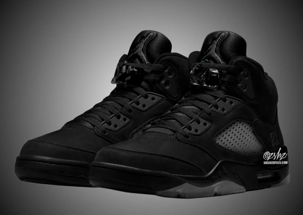 Air Jordan 5 Black Cat entièrement noire en nubuck