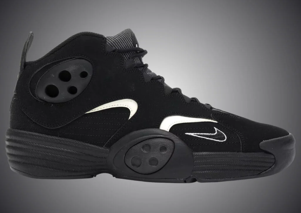 Nike Air Flight One Black White en nubuck noir à détails blancs