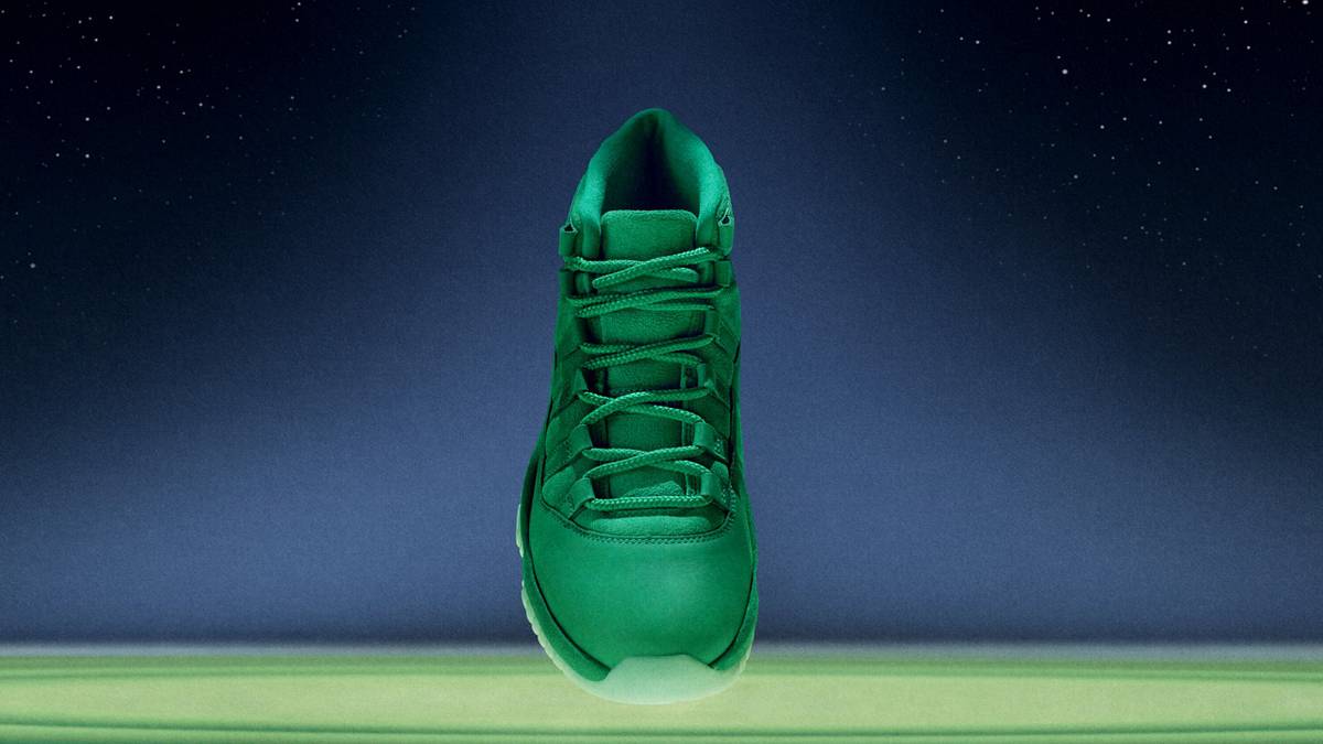 L'Air Jordan 11 « Green Screen » : tout en vert en clin d'œil au tournage sur fond vert, semelle orange carotte — 250 $, le 14 novembre.